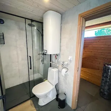 Palukuela Saunad Tiny House Kadaka - Sauna, Hot Tub 木屋 Palukula (Rapla)