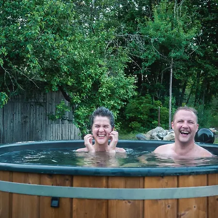 Palukuela Saunad Tiny House Kadaka - Sauna, Hot Tub Chalet *
